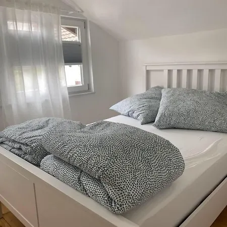 Wick Home Apartment 2 - Lahr Bottenbrunnenstr 37 Appartement *